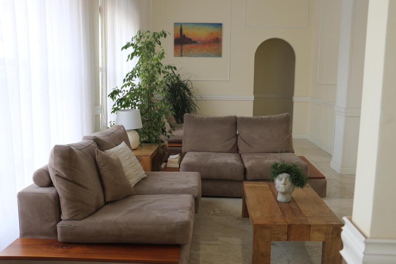 Hotel Regina Margherita Bordighera Εξωτερικό φωτογραφία