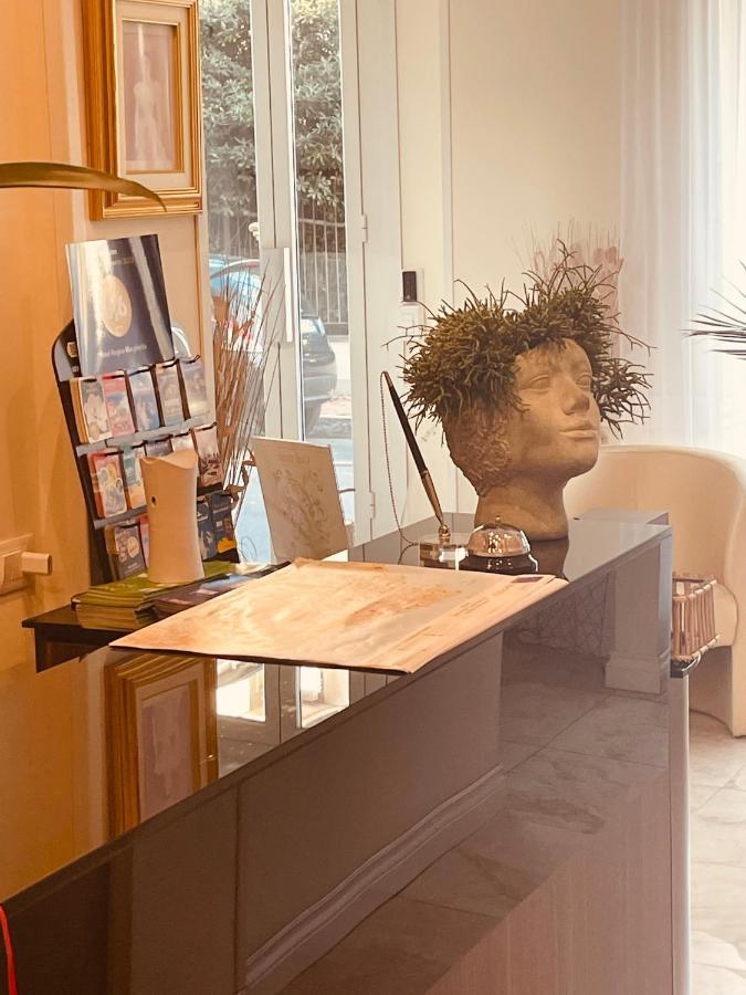 Hotel Regina Margherita Bordighera Εξωτερικό φωτογραφία